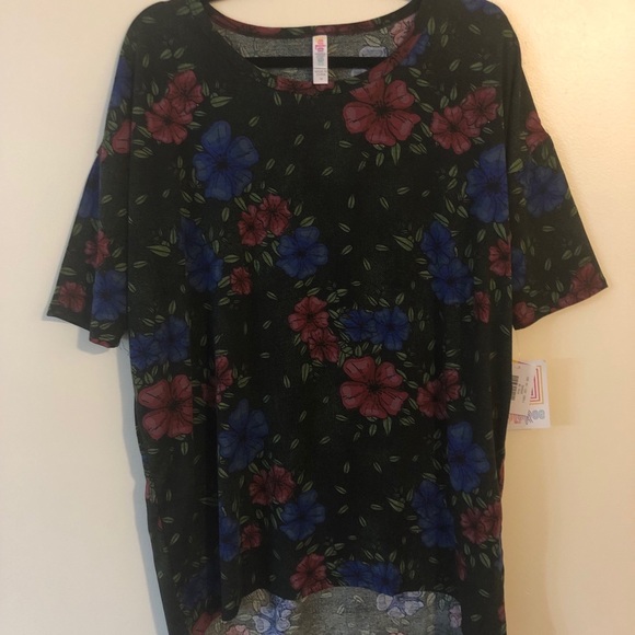 Tops - LuLaRoe irma